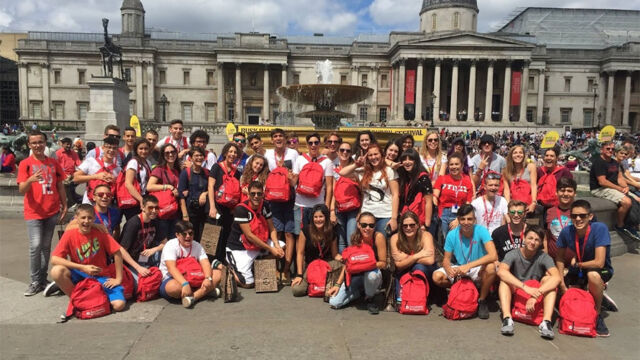 TRAFALGAR SQUARE & NATIONAL GALLERY