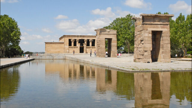 TEMPLO DE DEBOD Y PARQUE DEL OESTE