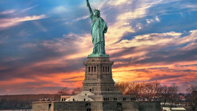 STATUA DELLA LIBERTÀ