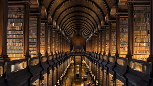 INGRESSO AL TRINITY COLLEGE & BOOK OF KELLS